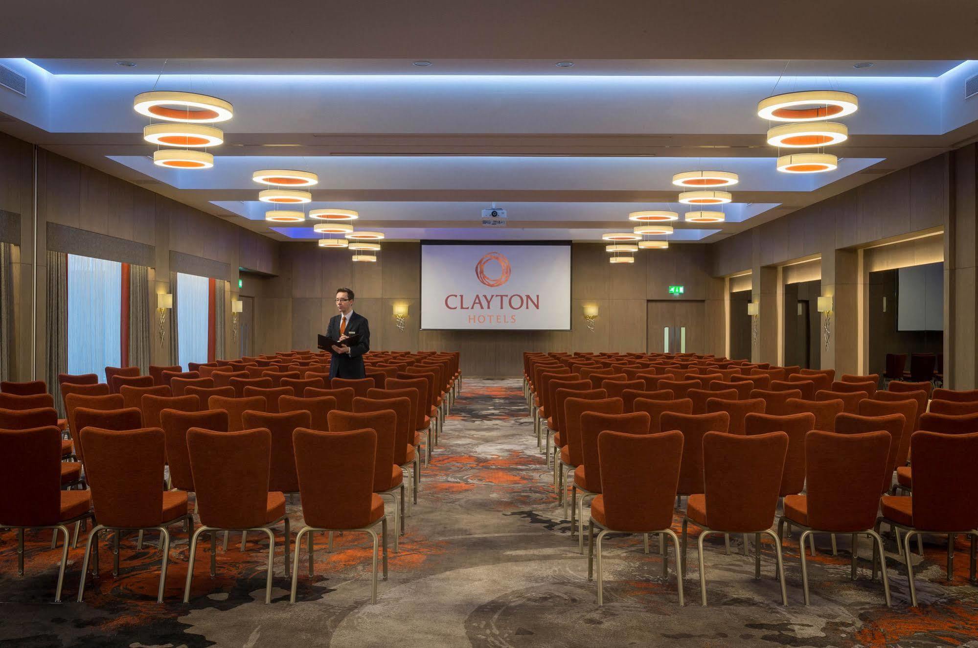 Clayton Hotel Chiswick Londra Dış mekan fotoğraf